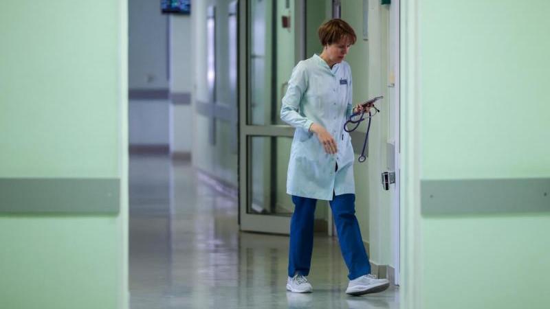 В Госдуму внесли инициативу об обязательной 13-й зарплате бюджетникам