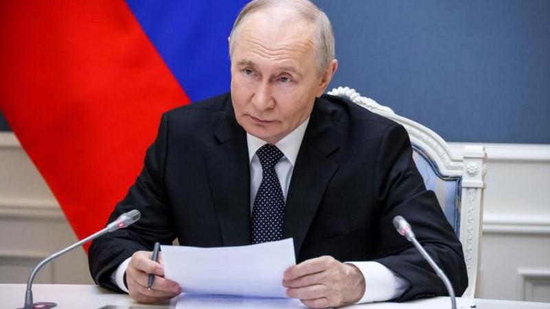 Президент обсудил с Совбезом борьбу с угрозами общественной безопасности