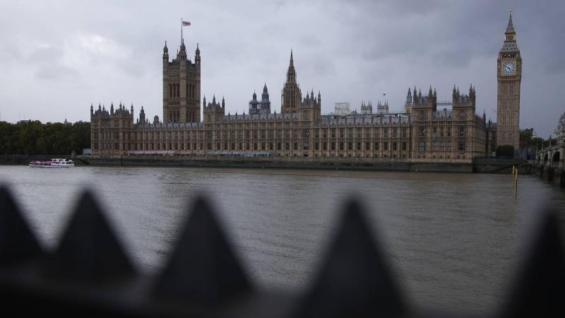 Стармер: Лондон контактирует с партнерами над планом по открытию Ормузского пролива