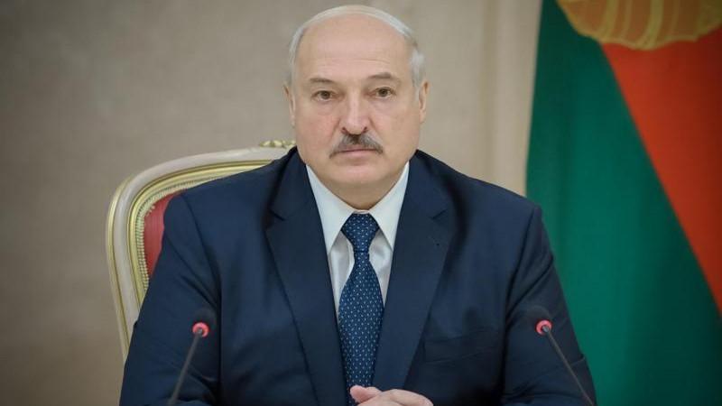 Лукашенко считает, что народы России, Белоруссии и Украины рано или поздно будут вместе