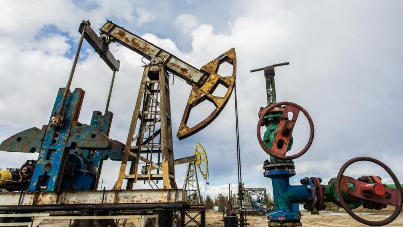 Цена нефти Brent впервые с 27 февраля опустилась ниже $73 за баррель