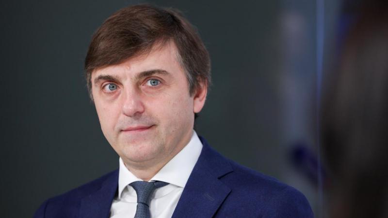 Кравцов заявил, что единый учебник по географии появится в школах в 2028 году