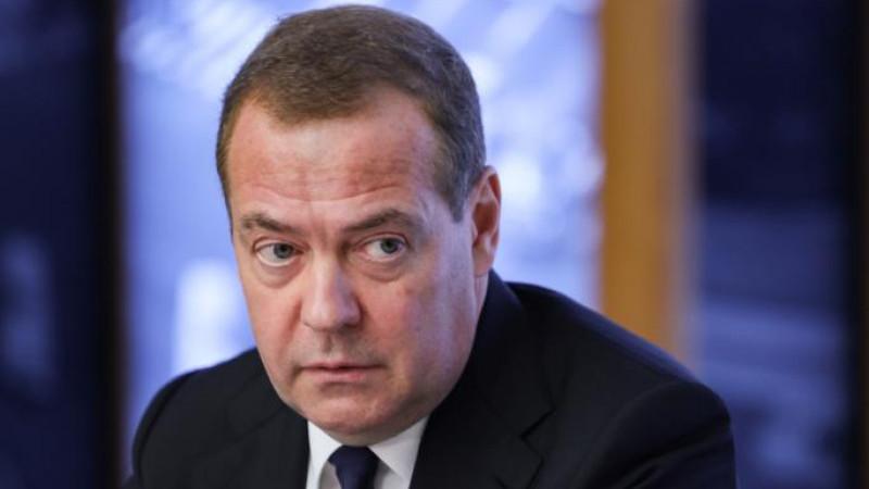 Медведев заявил, что НАТО остается для России враждебным блоком