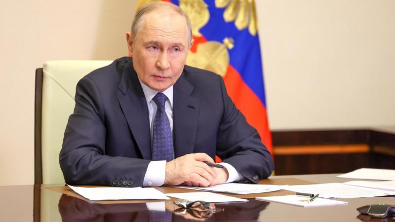 Путин считает клоунадой заявления из Эстонии о готовности воевать с РФ