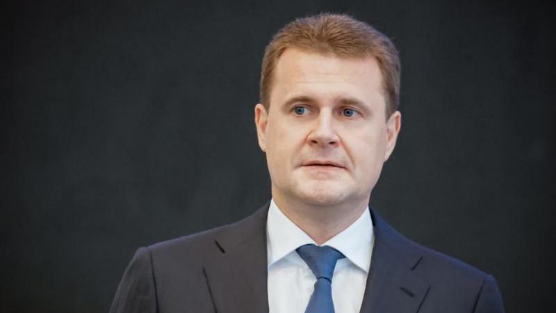 Политолог Ежов: Украина тянет время