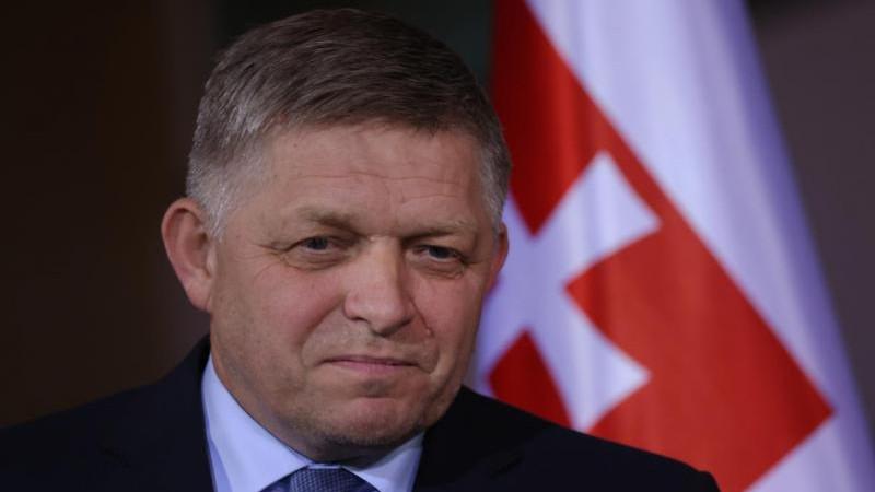 Фицо полагает, что Словакия должна отклонить приглашение присоединиться к Совету мира