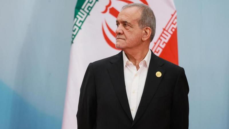 Пезешкиан призвал исламские страны к единству для обеспечения безопасности