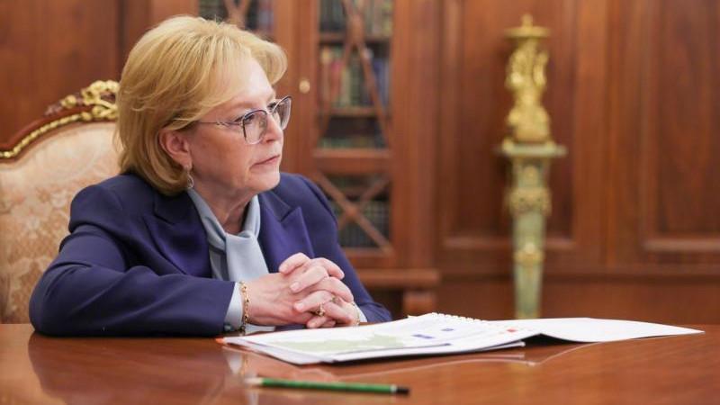 Скворцова обратила внимание на рост числа доноров крови в России