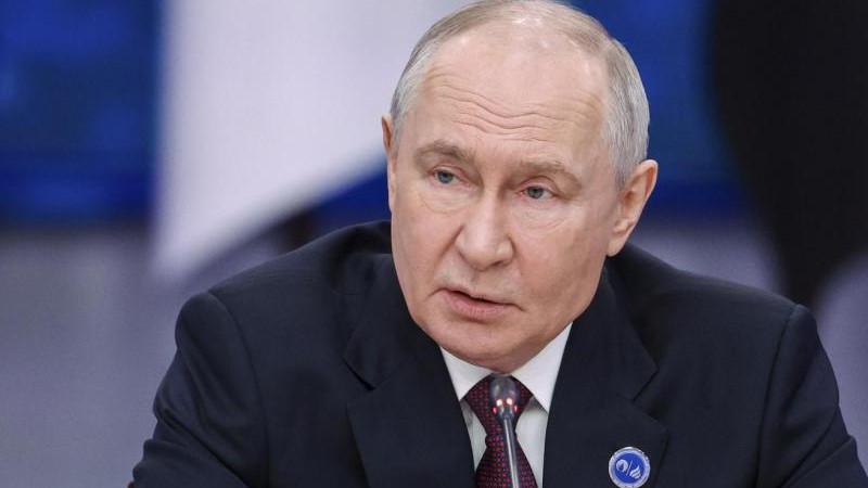 Путин: Европа бьет по своей промышленности, отказываясь от энергоносителей из РФ