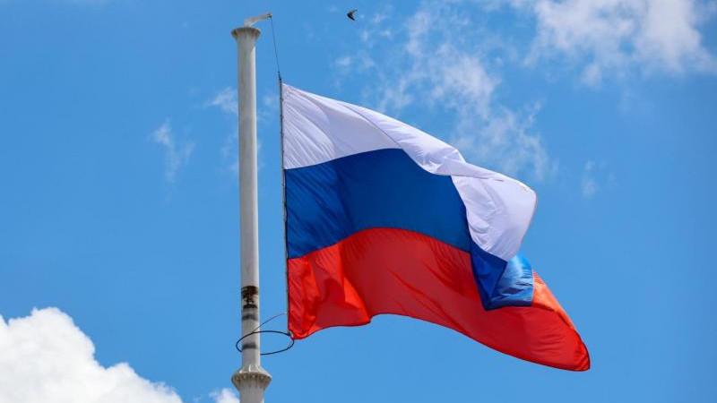 Еще одним российским спортсменам вернули флаг и гимн