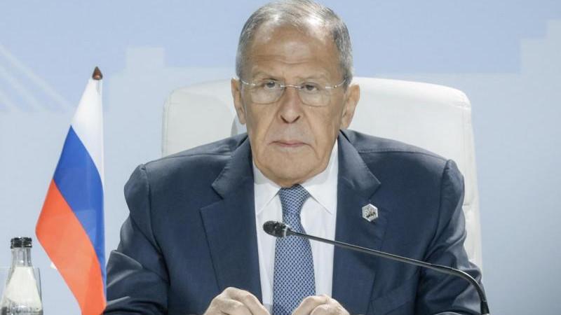 Лавров отметил, что Клинтон "крякнул" на предложение Путина принять РФ в НАТО