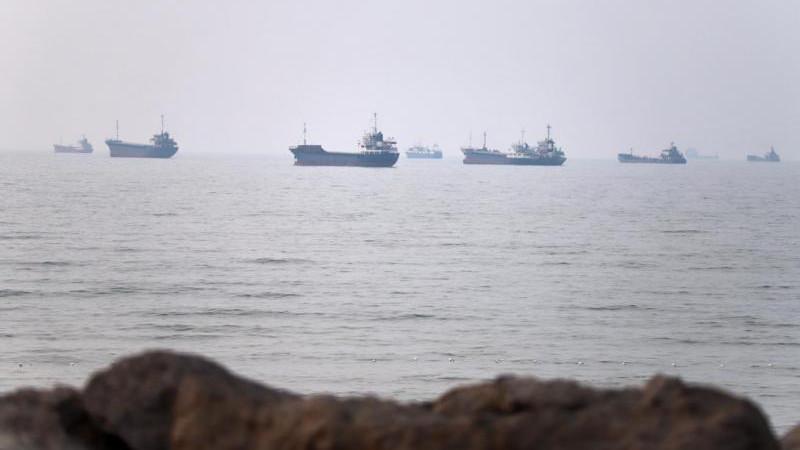 Иран сообщил об перехвате трех танкеров при попытке прохода через Ормуз