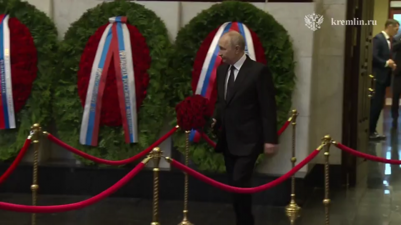 Путин простился с Сергеем Ивановым в ЦКБ