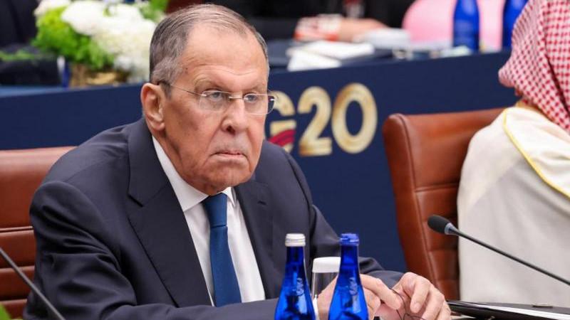 Лавров провел переговоры с главой МИД Японии на полях G20