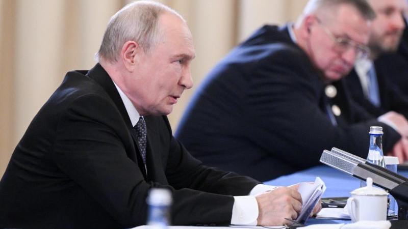 Путин инициировал постоянный безвизовый режим между РФ и КНР