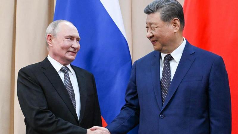 Песков: лидеры России и Китая обсудили Украину лишь по касательной