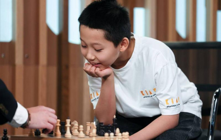 Eleven-year-old Russia's Shogdzhiev wins under-18 world blitz chess tourney