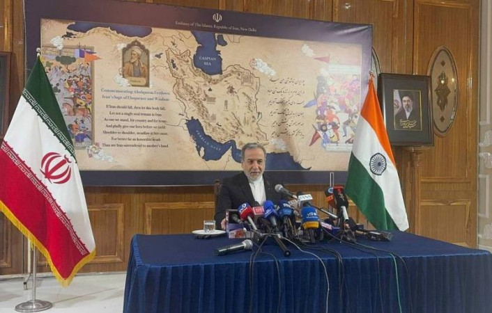 Top Iranian diplomat comments on Russia`s uranium proposal, attempts to derail talks