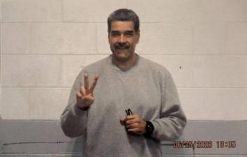 Maduro posts photo of him in prison