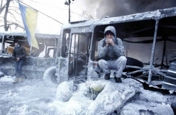 Ukraine: winter holds forth nothing but dusk and snow