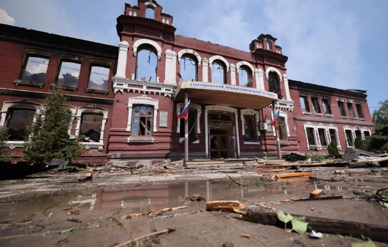 Reporters from 11 states visit Starobelsk College, where Ukrainian attack killed children