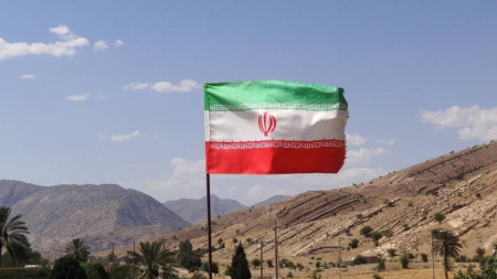 Iran walks on razor's edge