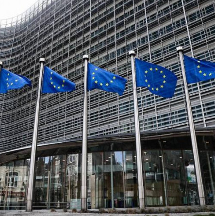 European Commission estimates total Kiev needs at 135.7 bln euro in 2026-2027 — Politico