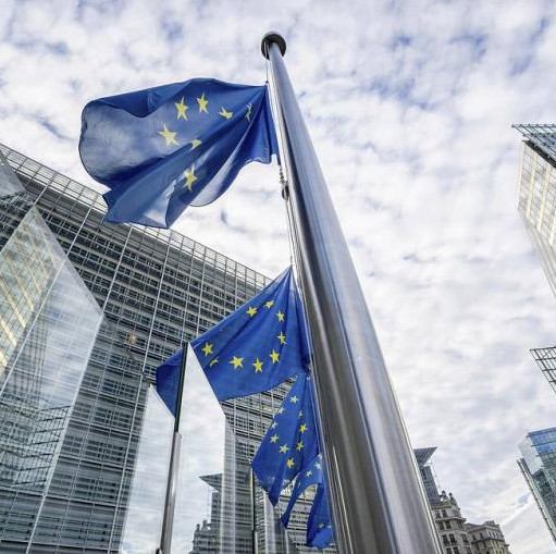 Press review: EU greenlights new sanctions...