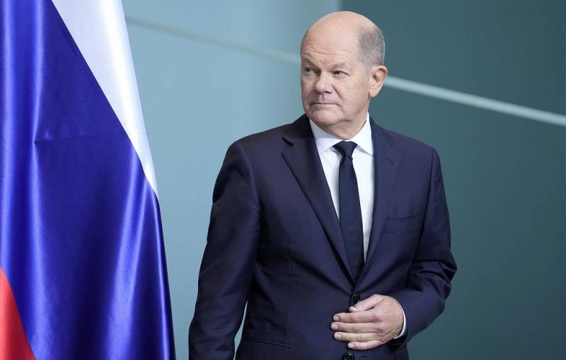 Press review: Scholz's first visit to Kiev in a while as Biden pardons son's crimes