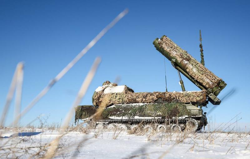 Russian forces pound Ukrainian military airfields, UAV launch sites over past day