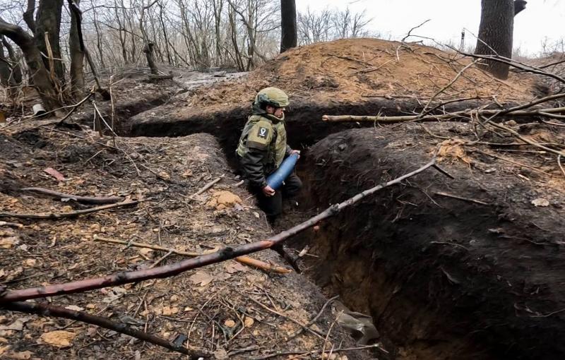 Units of battlegroup West improve forward positions in Kupyansk area